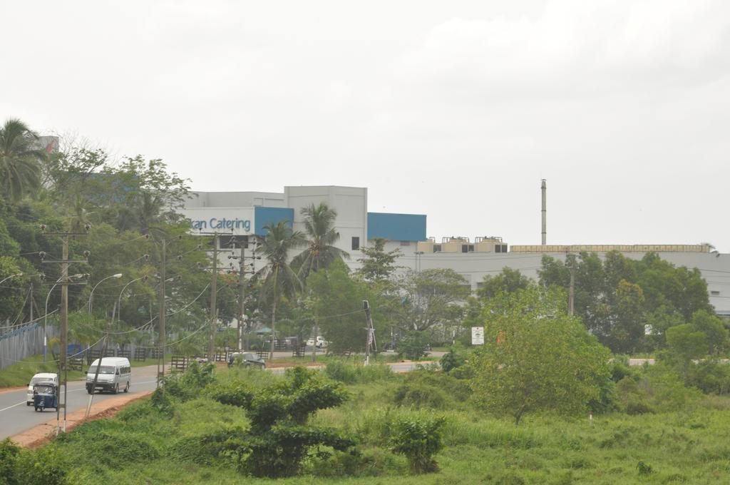 Otha Shy Airport Transit Hotel Katunayake Exterior photo