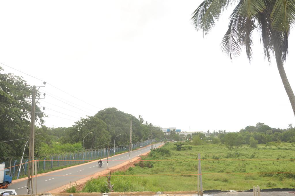 Otha Shy Airport Transit Hotel Katunayake Exterior photo