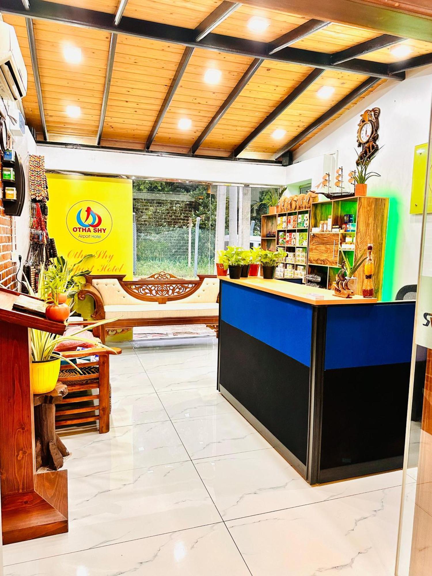 Otha Shy Airport Transit Hotel Katunayake Exterior photo