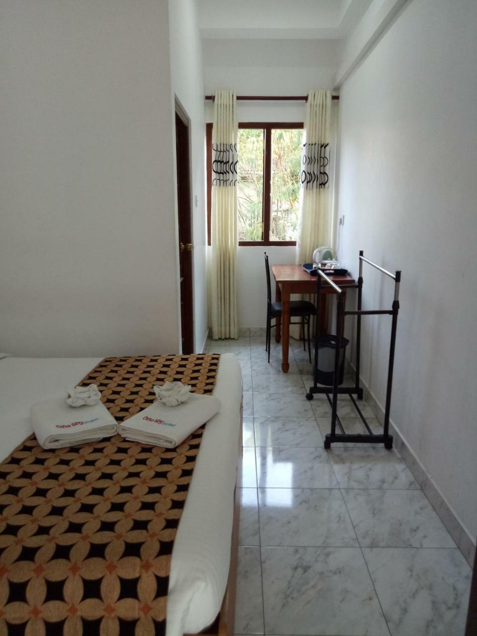 Otha Shy Airport Transit Hotel Katunayake Exterior photo
